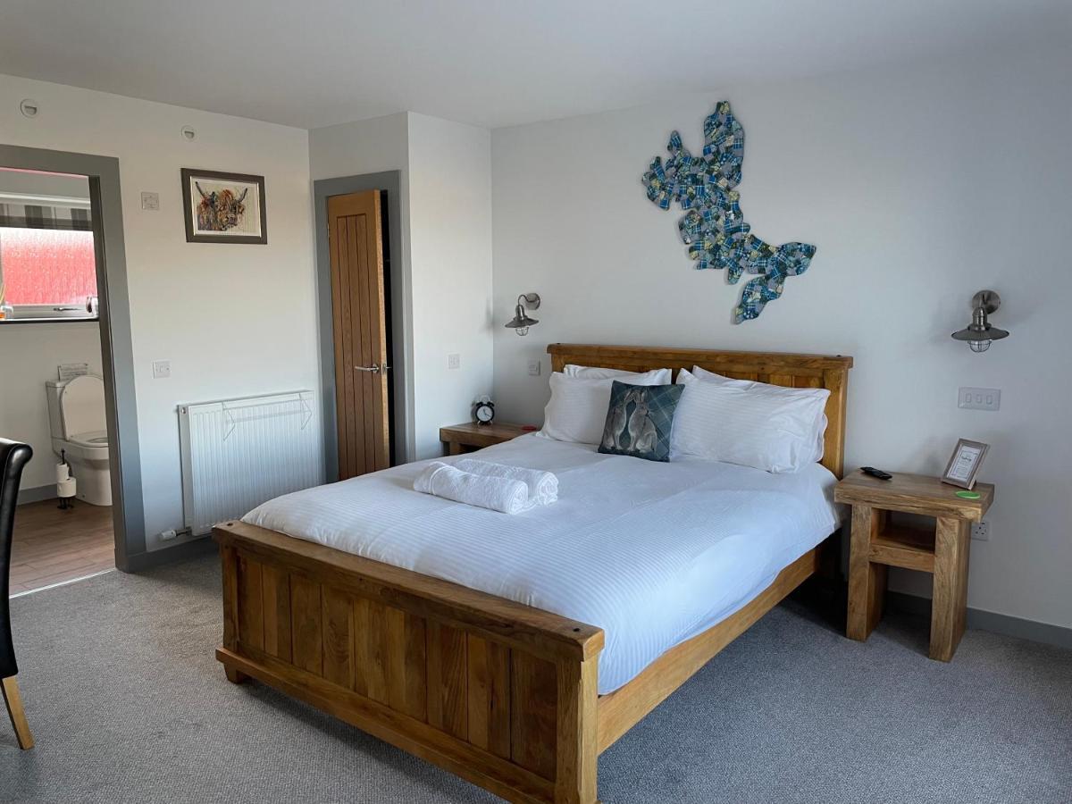 The Bridge Self Catering Villa Kilmaluag Eksteriør bilde